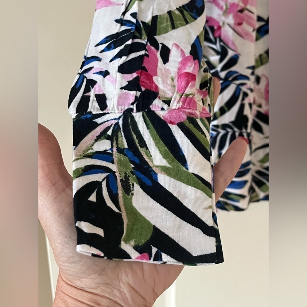 New! Caribbean Joe Floral Print Women's Top Size Medium - Picture 7 of 15